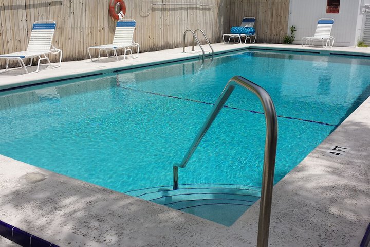 Pool 9 of 35