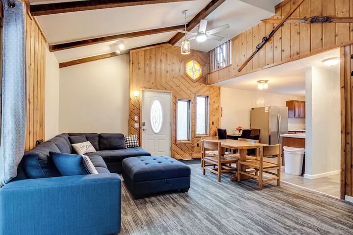 Iron River Retreat w / Sauna: Walk to Ski Brule!