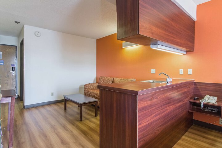 Room 26 of 33