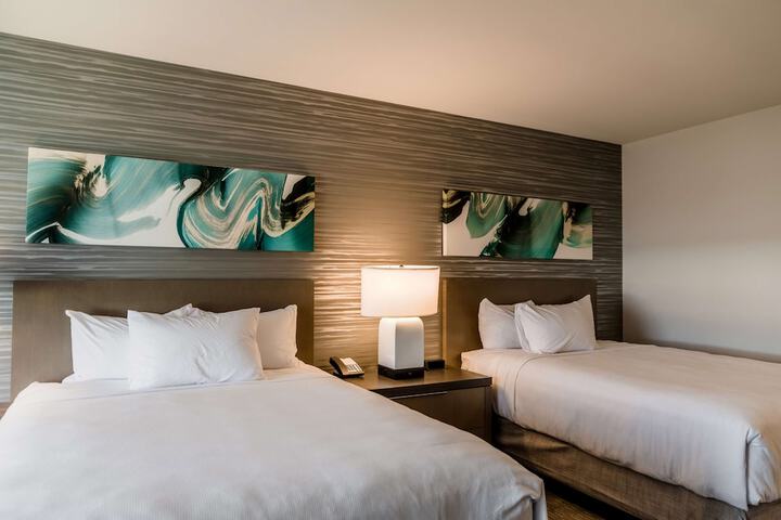 Hyatt House Winnipeg-South / Outlet Collection
