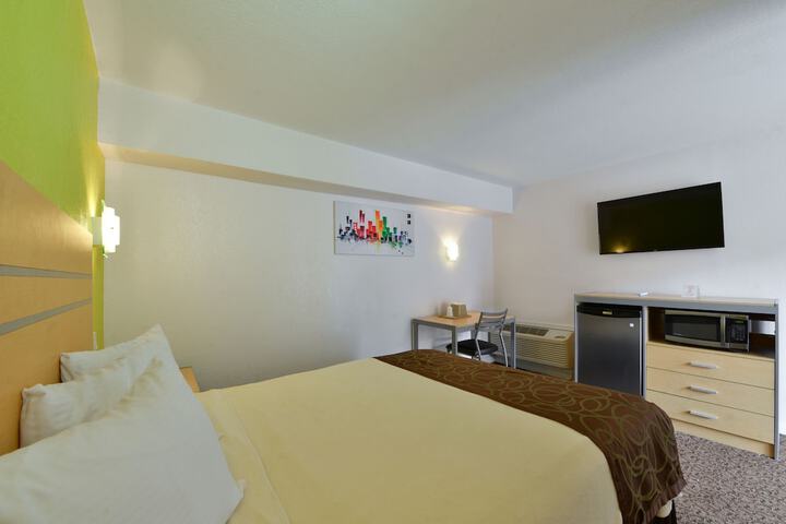 Room 16 of 31