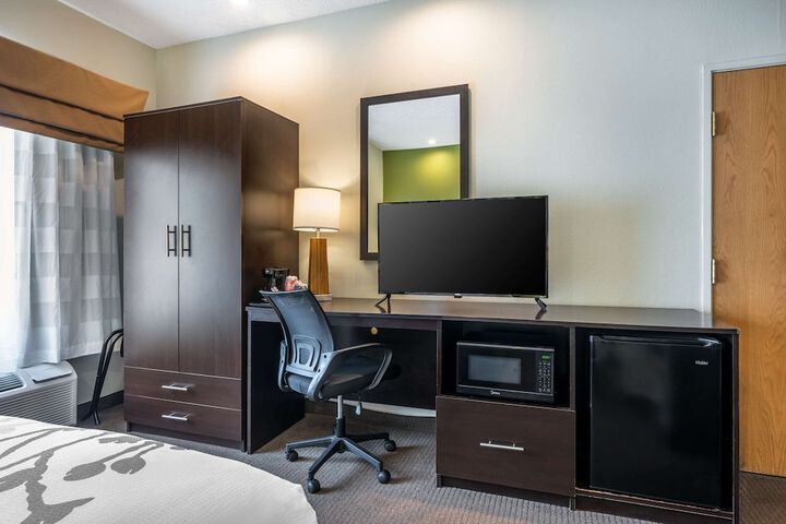 Room 21 of 55