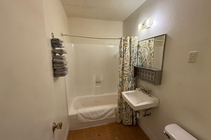 Columbia Inn Motel CA 49