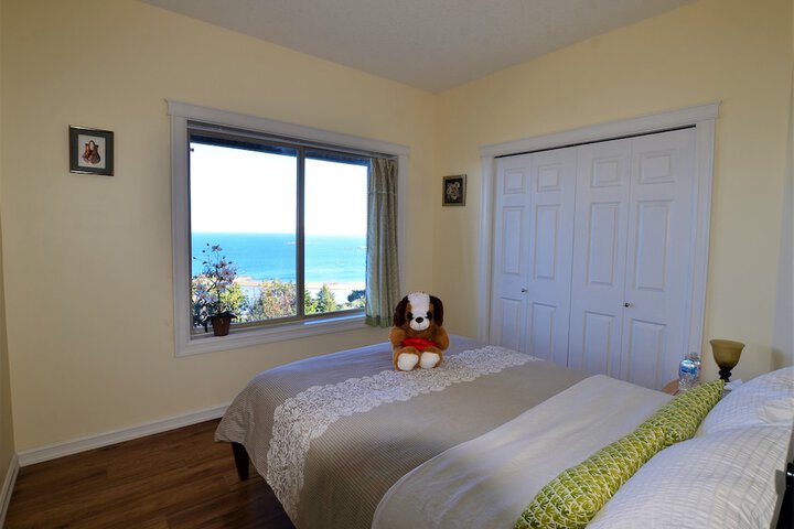 Room 10 of 40