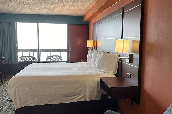 Room 15 of 40
