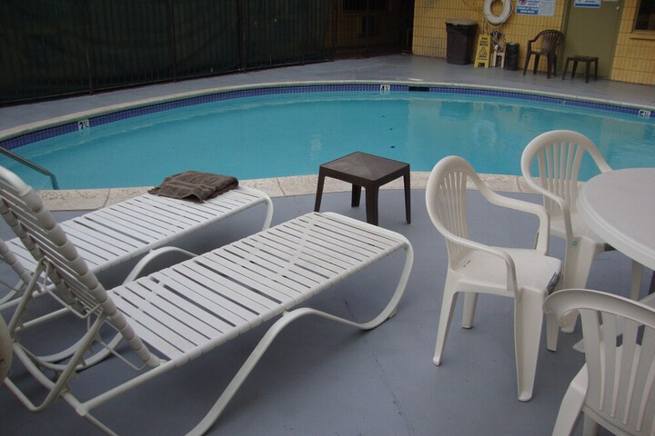 Pool 12 of 100
