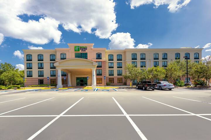 Hotel 3 of 71