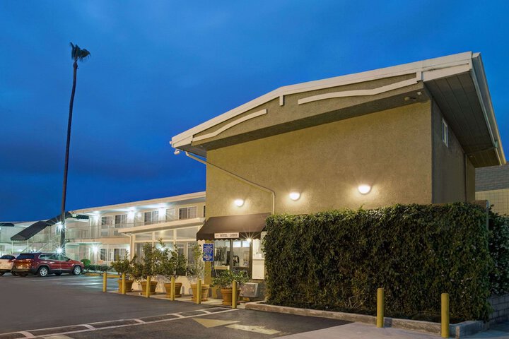 Hotel 2 of 24