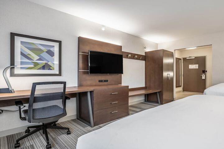 Room 18 of 35