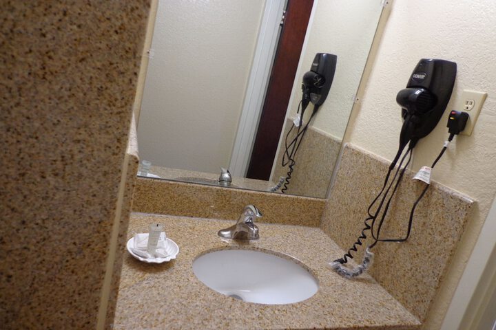 Room 11 of 20