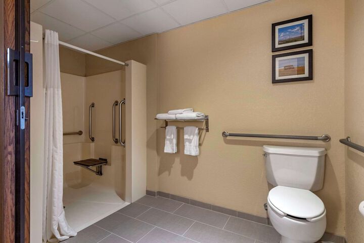 Room 10 of 43