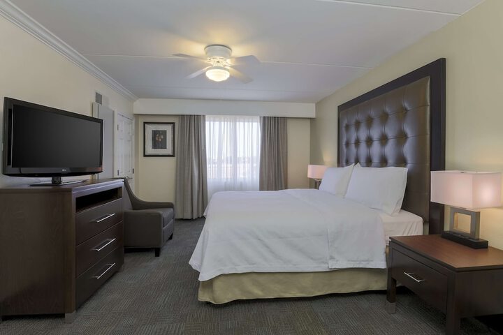 Room 13 of 39