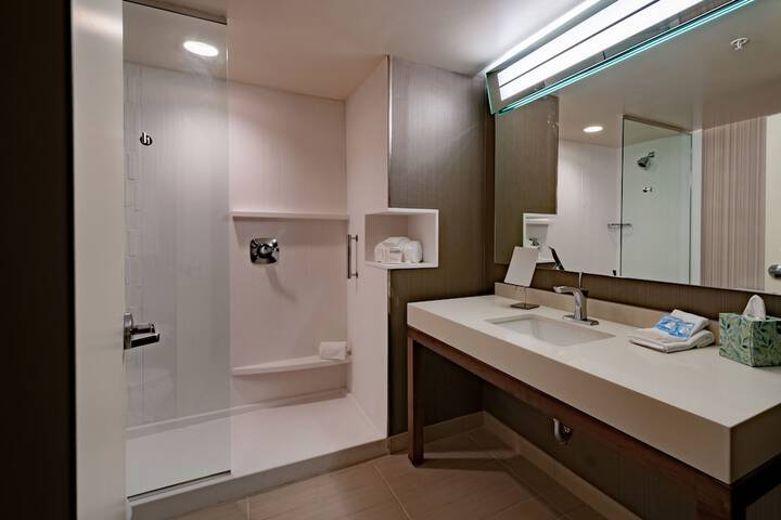 Courtyard by Marriott Omaha East / Council Bluffs IA