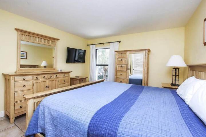 South Seas Beach Villa 2001
