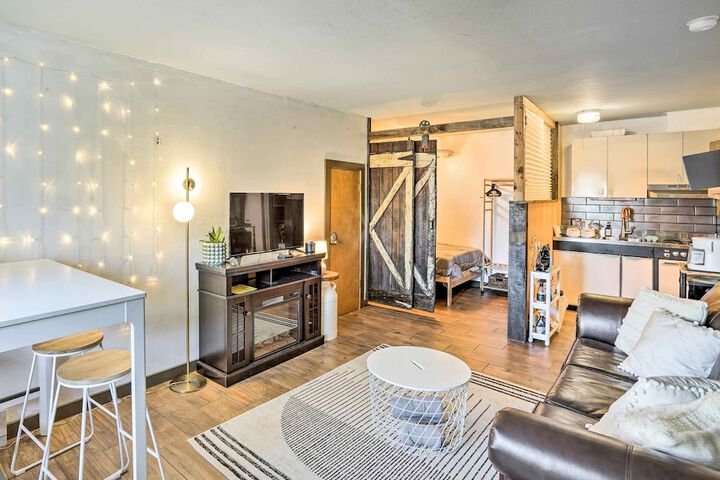 First-floor Hunter Condo 1 Mi to Slopes!