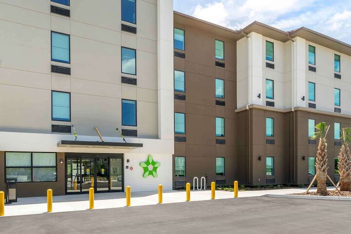 Hotel 3 of 71
