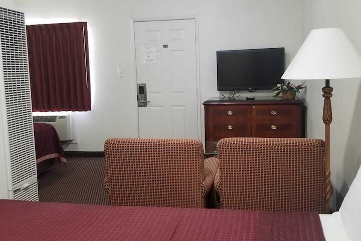 Room 21 of 49