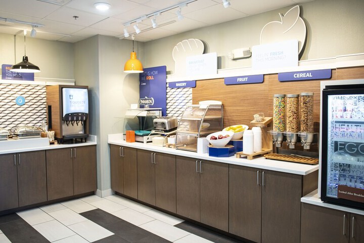 Holiday Inn Express & Suites Sedalia by IHG