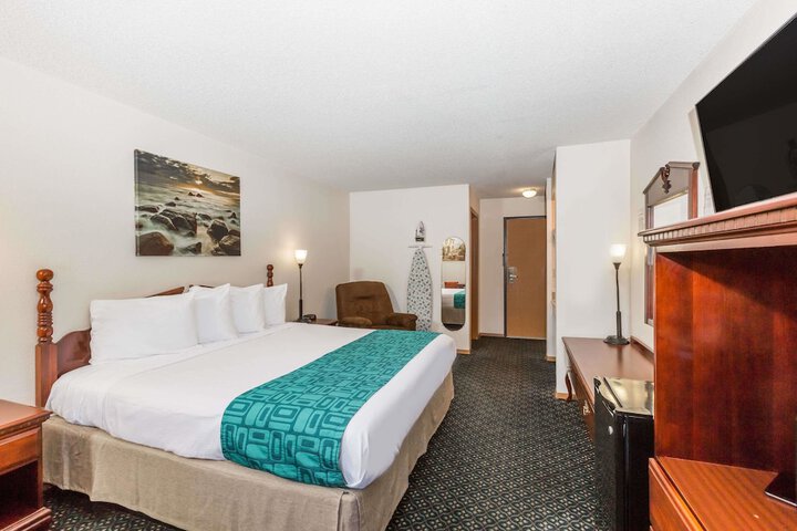 Room 4 of 14