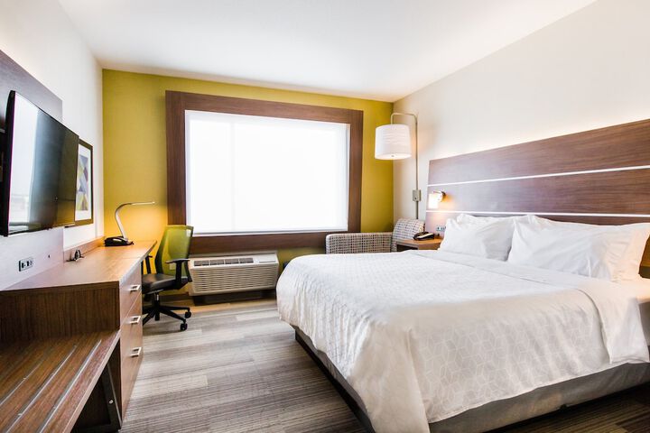 Room 44 of 74