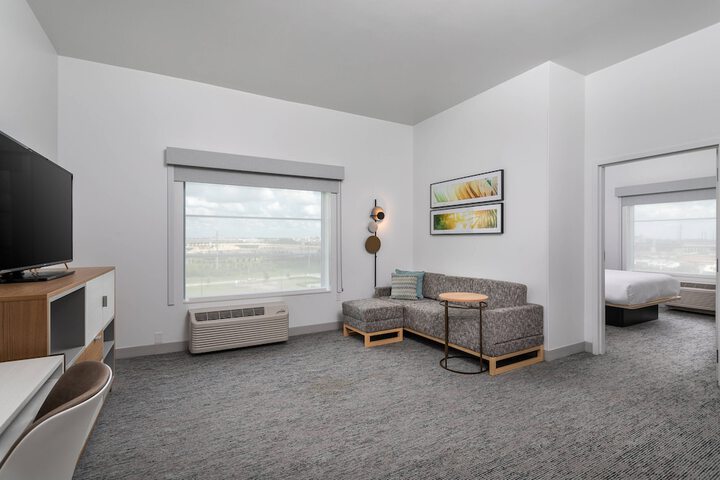 Room 14 of 40