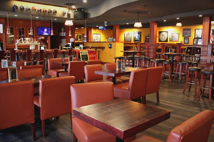 Lounge 96 of 111