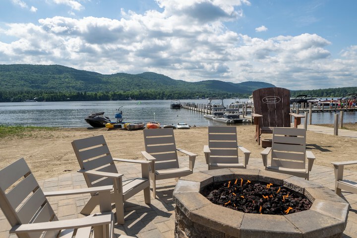 Scottys Lakeside Resort