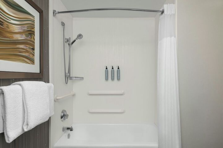 Courtyard by Marriott Dallas-Fort Worth / Bedford