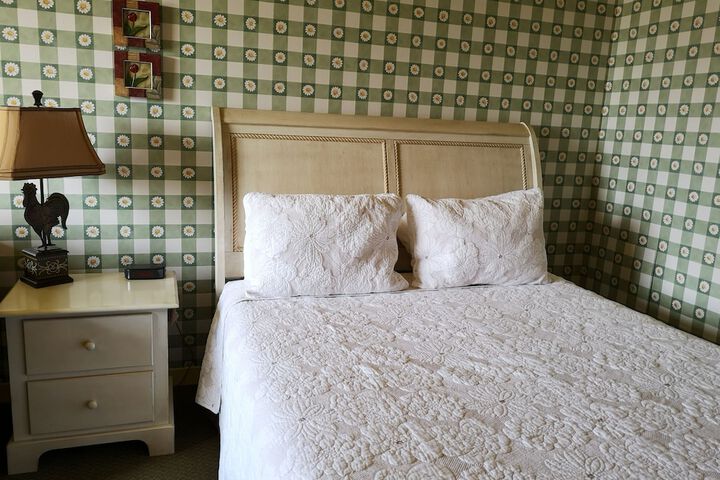 Room 19 of 53
