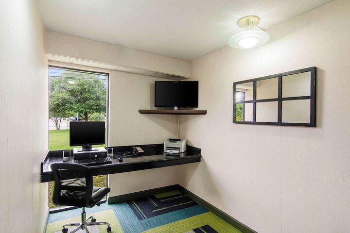 Quality Inn near University of Mobile