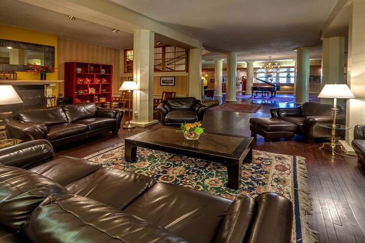 Hotel Interior 27 of 114