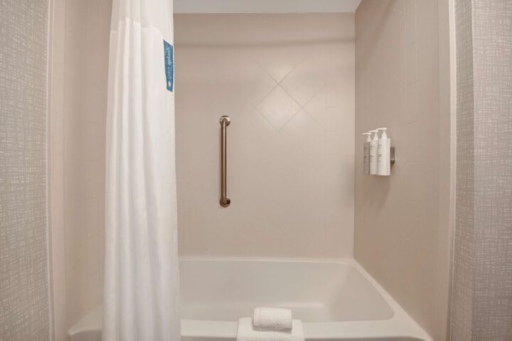 Hampton Inn Anderson / Alliance Business Park