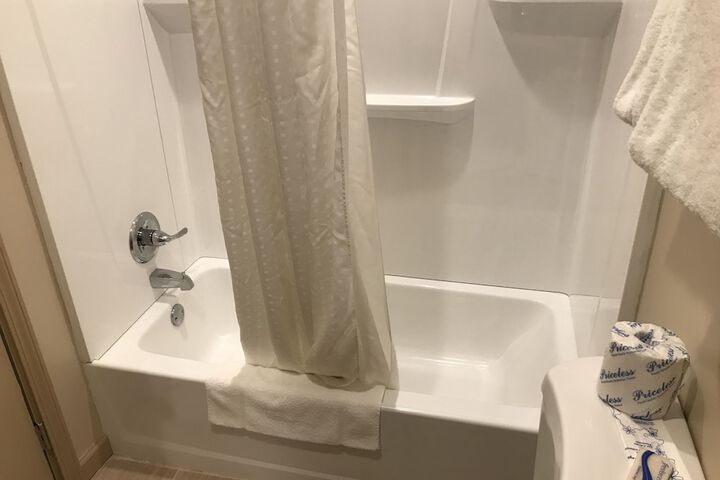 Room 26 of 54