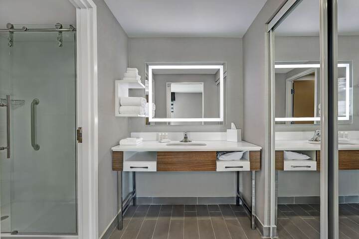 Hampton Inn & Suites by Hilton Belleville