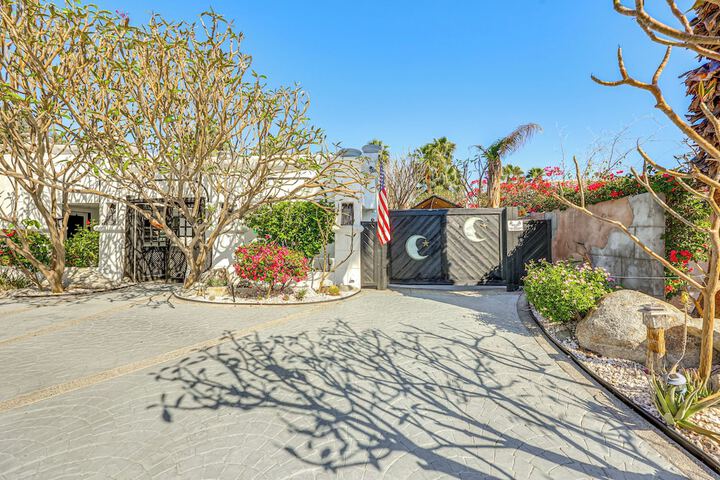 Golf Shop & Hike: Sleek Rancho Mirage Studio