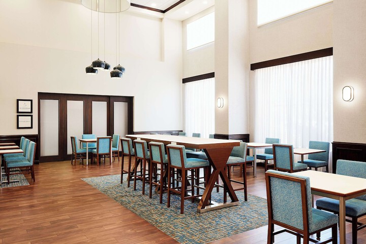 Hampton Inn & Suites Ridgecrest