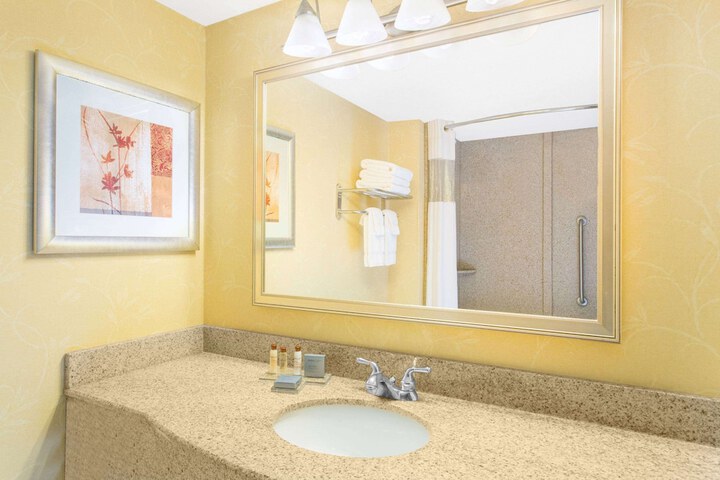 Room 17 of 21