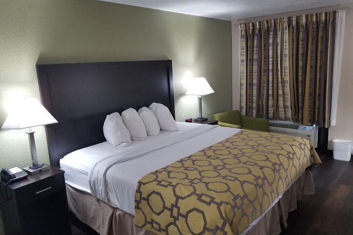 Baymont by Wyndham Lake City I-75