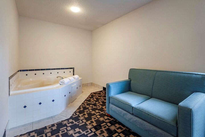 Room 13 of 29
