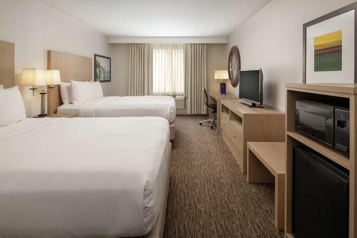 Room 21 of 34