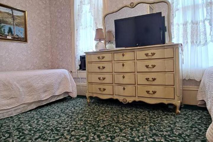 The Mays Place Bed and Breakfast