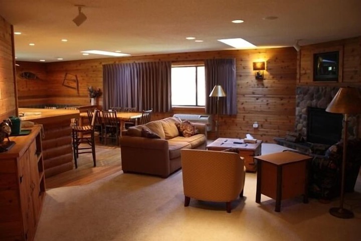 Room 15 of 34
