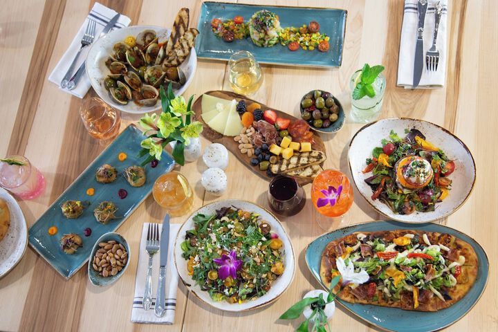 Dining 45 of 72
