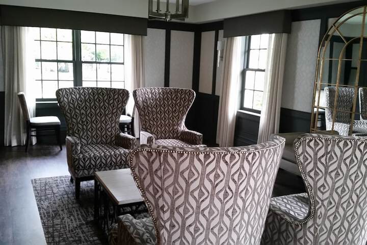 Normandy Farm Hotel and Conference Center