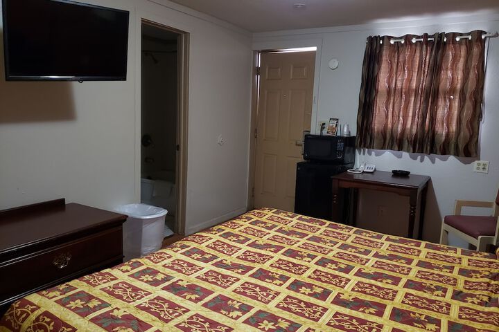 Room 15 of 36