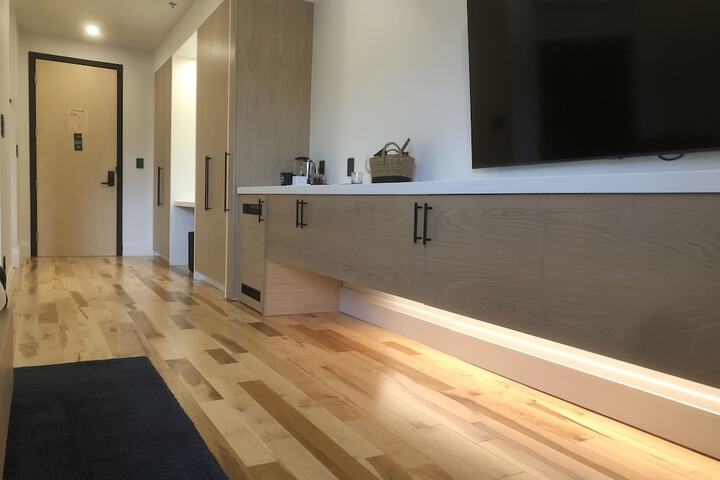 Room 42 of 110