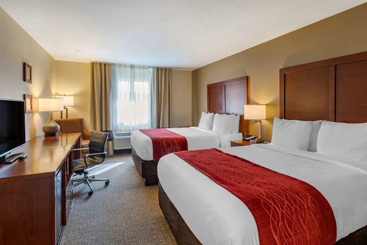Room 32 of 48
