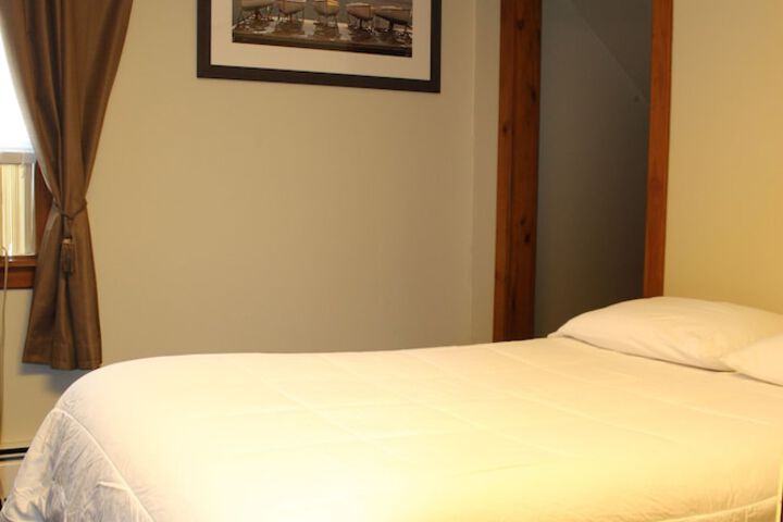 Room 4 of 14