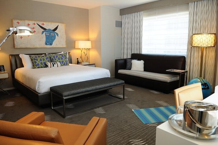 Room 33 of 124