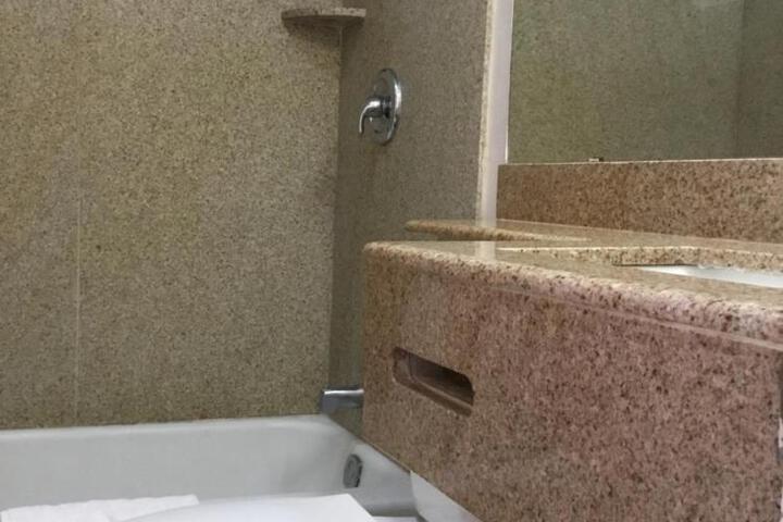 Budget Inn Plainview